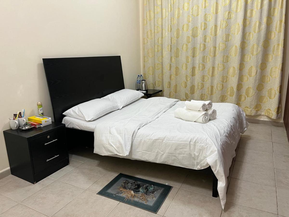 Master Room Attached Bathroom Dubai Exterior foto