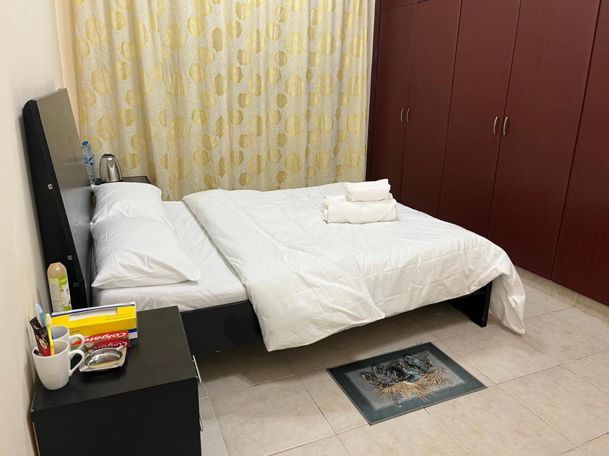 Master Room Attached Bathroom Dubai Exterior foto